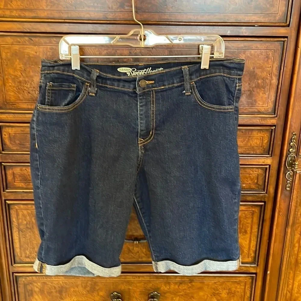 Old Navy Sweet Heart woman’s denim shorts. - Picture 1 of 9